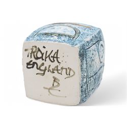 Troika marmalade jar, with geometric incised decoration in brown on a mottled blue ground, signed to base with initials for artist Beverley Ellwood, H9cm 