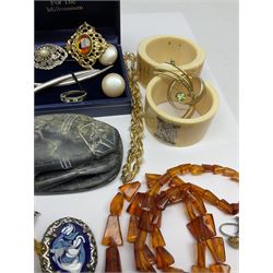 9ct gold seven green stone and cubic zirconia ring, hallmarked, silver brooch, three amber type necklaces, other vintage and later costume jewellery, hardstone beetle ornament and two Edwardian ivory napkin rings with applied silver initial