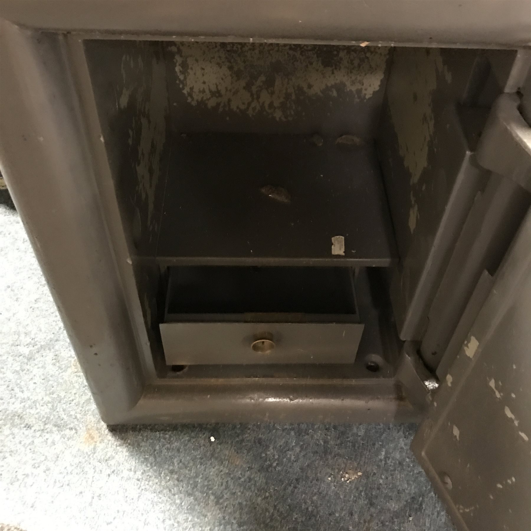 The Chatwood Safe Co cast iron Cash/Jewellery safe with two keys, W48cm, D47cm, H65cm