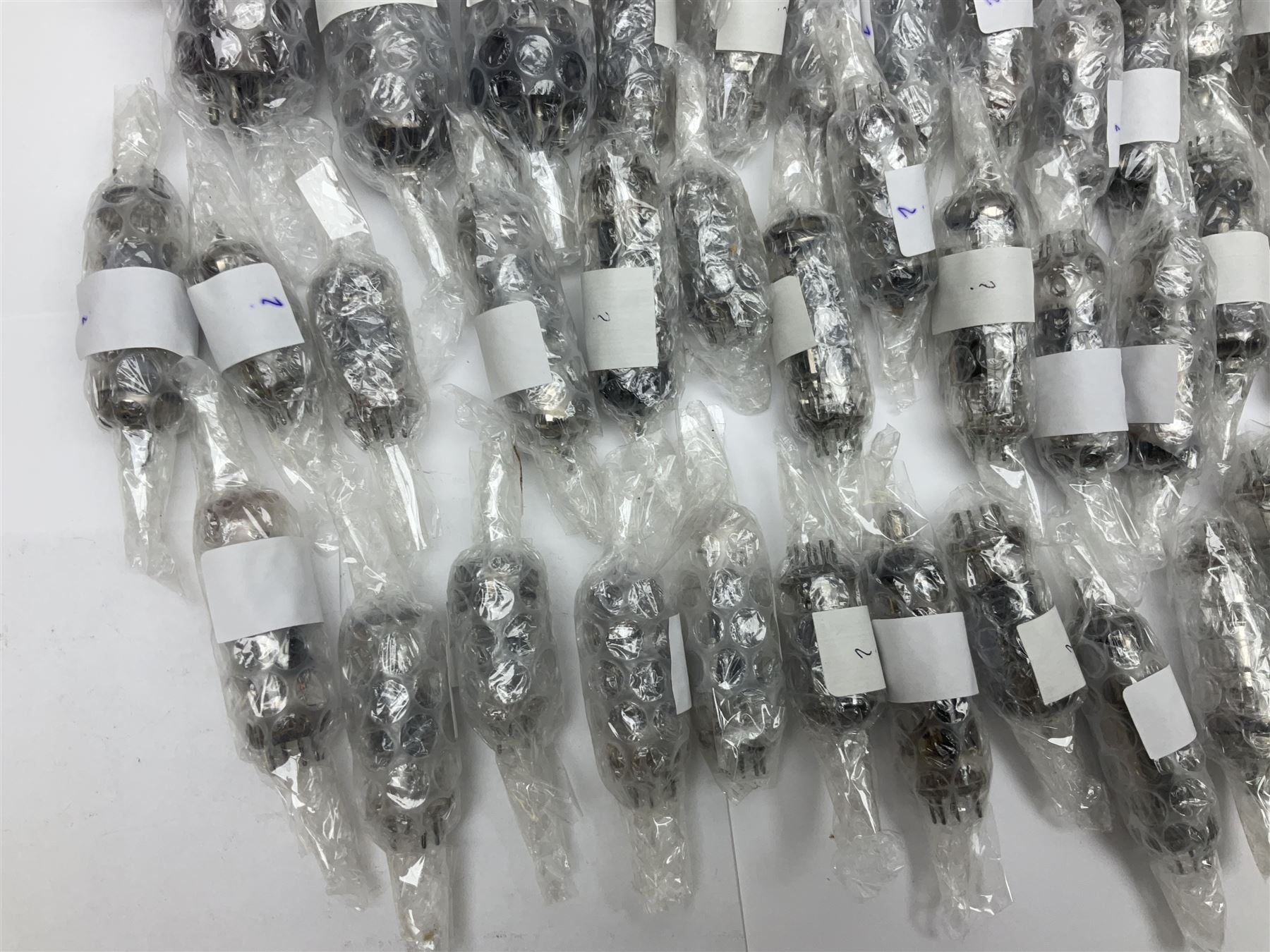 Collection of thermionic radio valves/vacuum tubes, approximately 82 