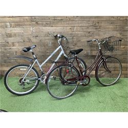 Pair of Raleigh Voyager and Cameo bikes 