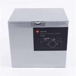 Leica M8 digital rangefinder camera body, with chrome finish, serial number 3196518, circa 2007, in original inner and outer boxes with charger and instructions 