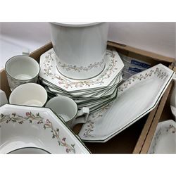 Johnson Brothers 'Eternal Beau' tea and dinner wares, to include dinner plates, teapot and coffee pot, cups and saucers, milk jug and sucrier etc