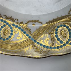 Pair of 19th century H&R Daniel porcelain armorial plates, each decorated with a central painted lion crest and banner inscribed with the Lloyd family motto in Welsh, 'Heb dduw heb ddym, Dhuw a digon' (Without God without anything, God is enough), within a gilt detailed and turquoise jewelled rim, each with puce printed mark verso, D26cm