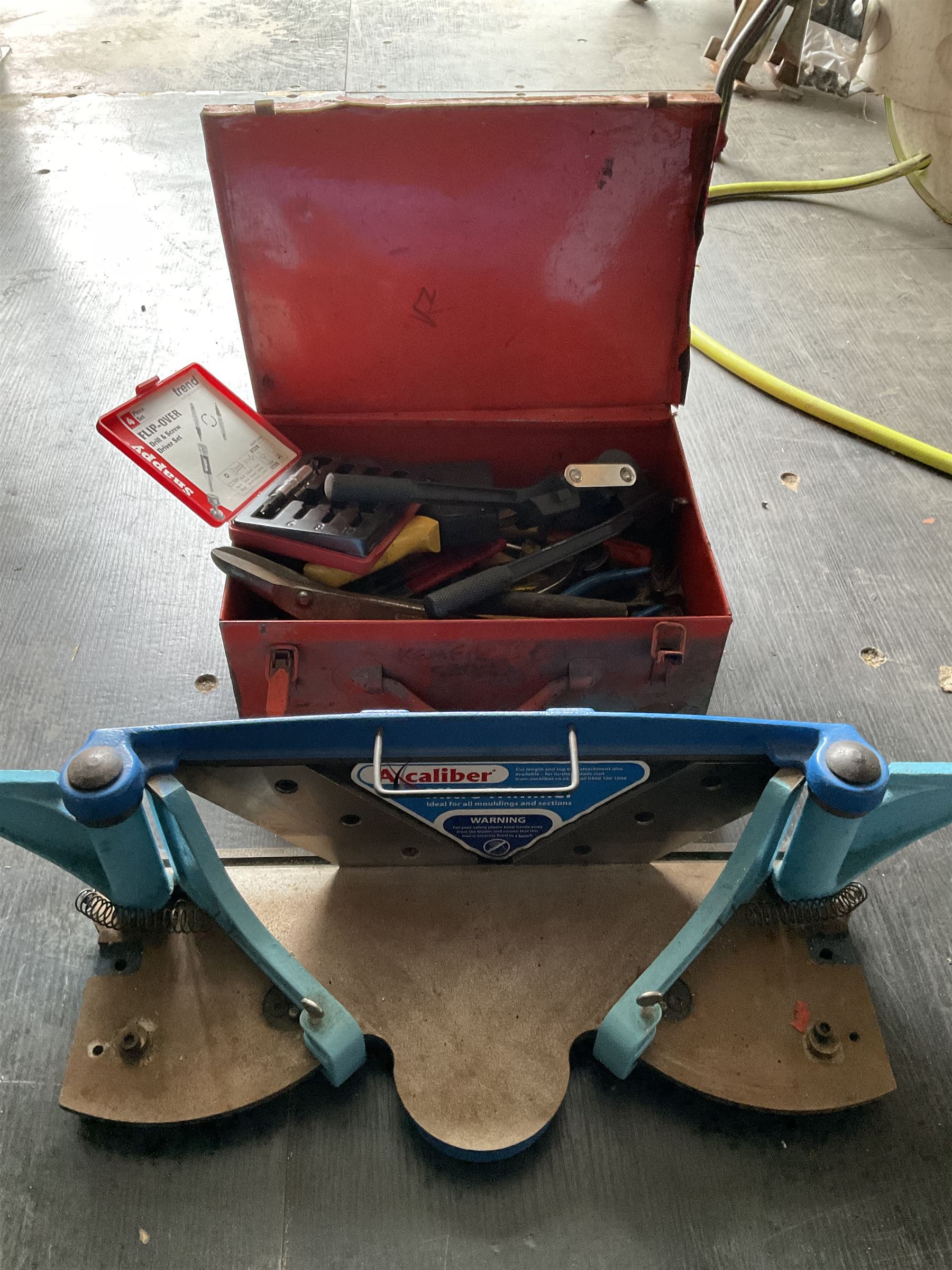 assortment of hand tools, Mitre trimmer - THIS LOT IS TO BE COLLECTED BY APPOINTMENT FROM DUGGLEBY STORAGE, GREAT HILL, EASTFIELD, SCARBOROUGH, YO11 3TX