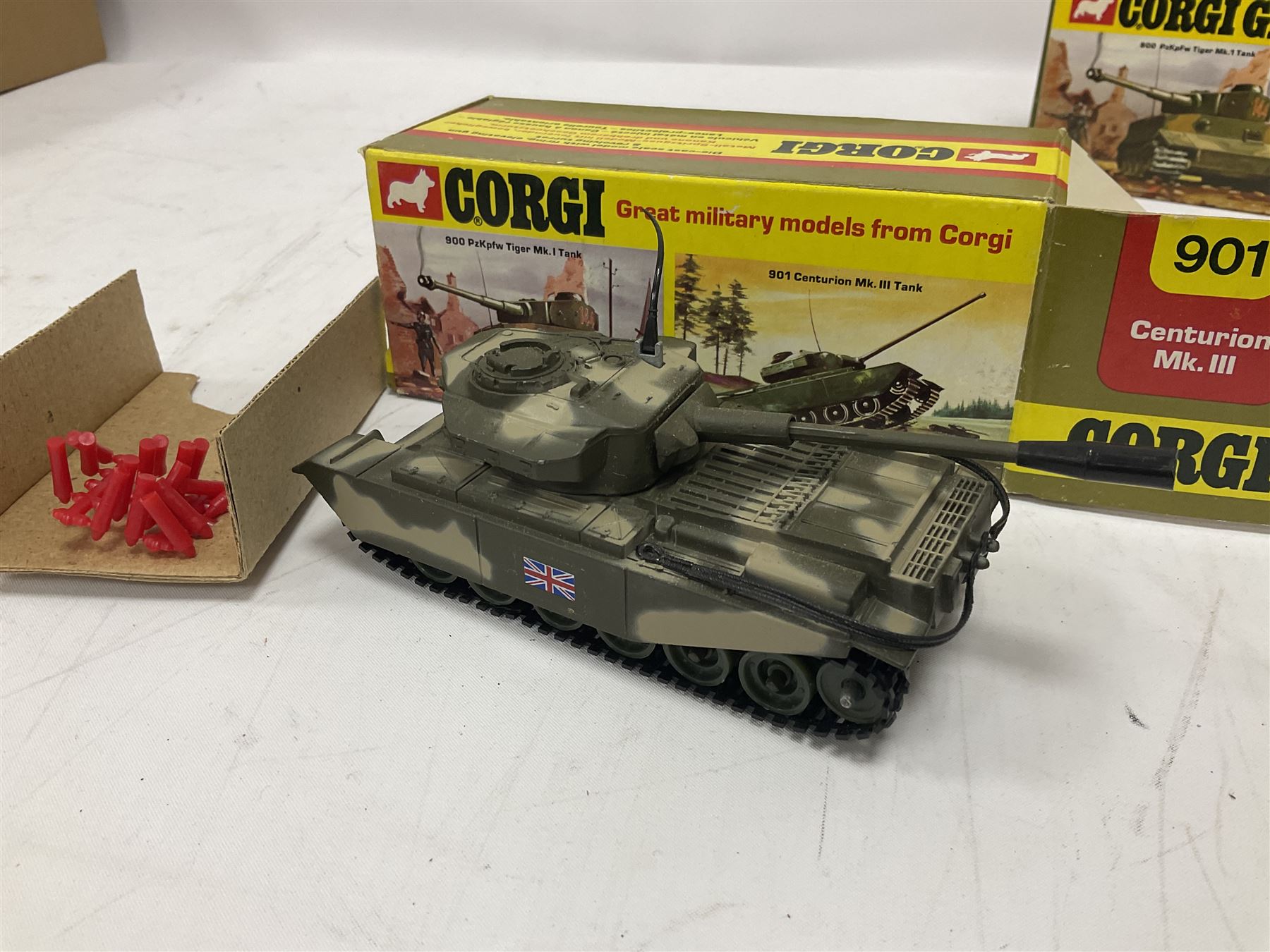 Corgi - ten military vehicles comprising Nos | Toys & Models | 73936