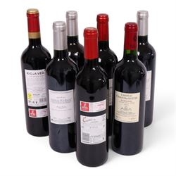 Mixed red wine, including Chateau Puy- Razac 2016 Saint Emilion three bottles, Chateau Chantalouette 2015 Pomerol, Mis En Bouteille au chateau 2020 Saint- Emilion etc, various contents and proof 