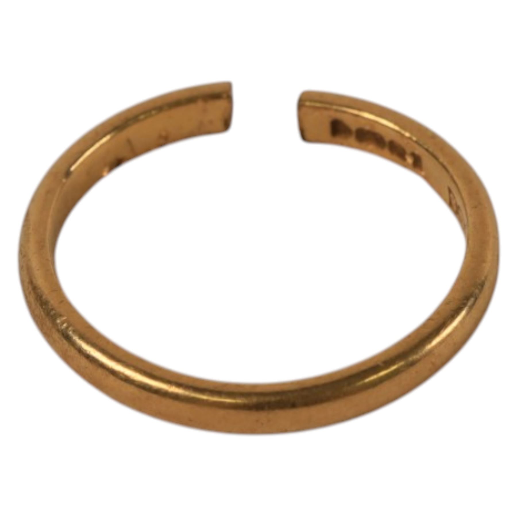 22ct gold wedding band, hallmarked 