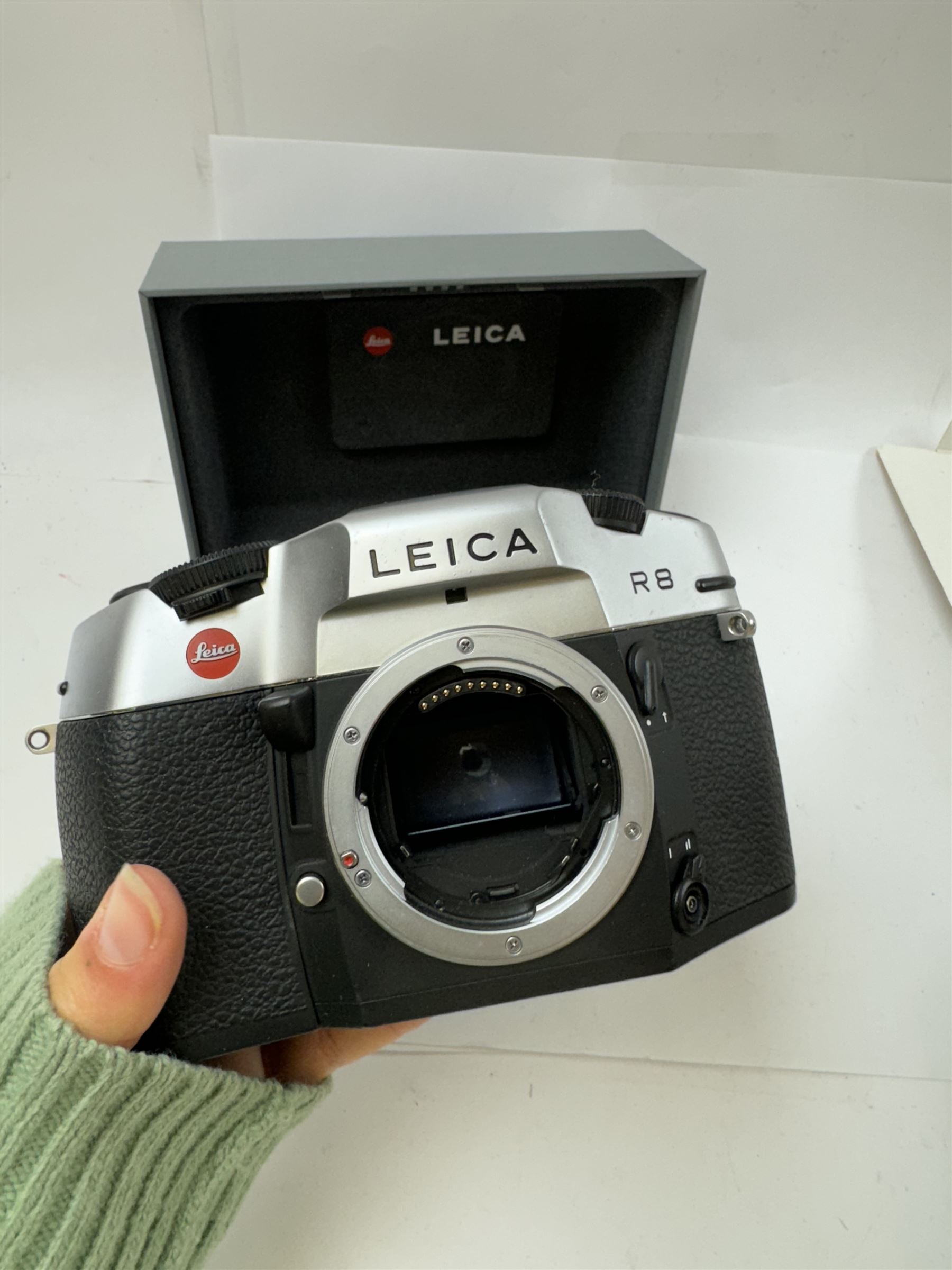 Leica R8 SLR camera body | Cameras, Photography & Communications