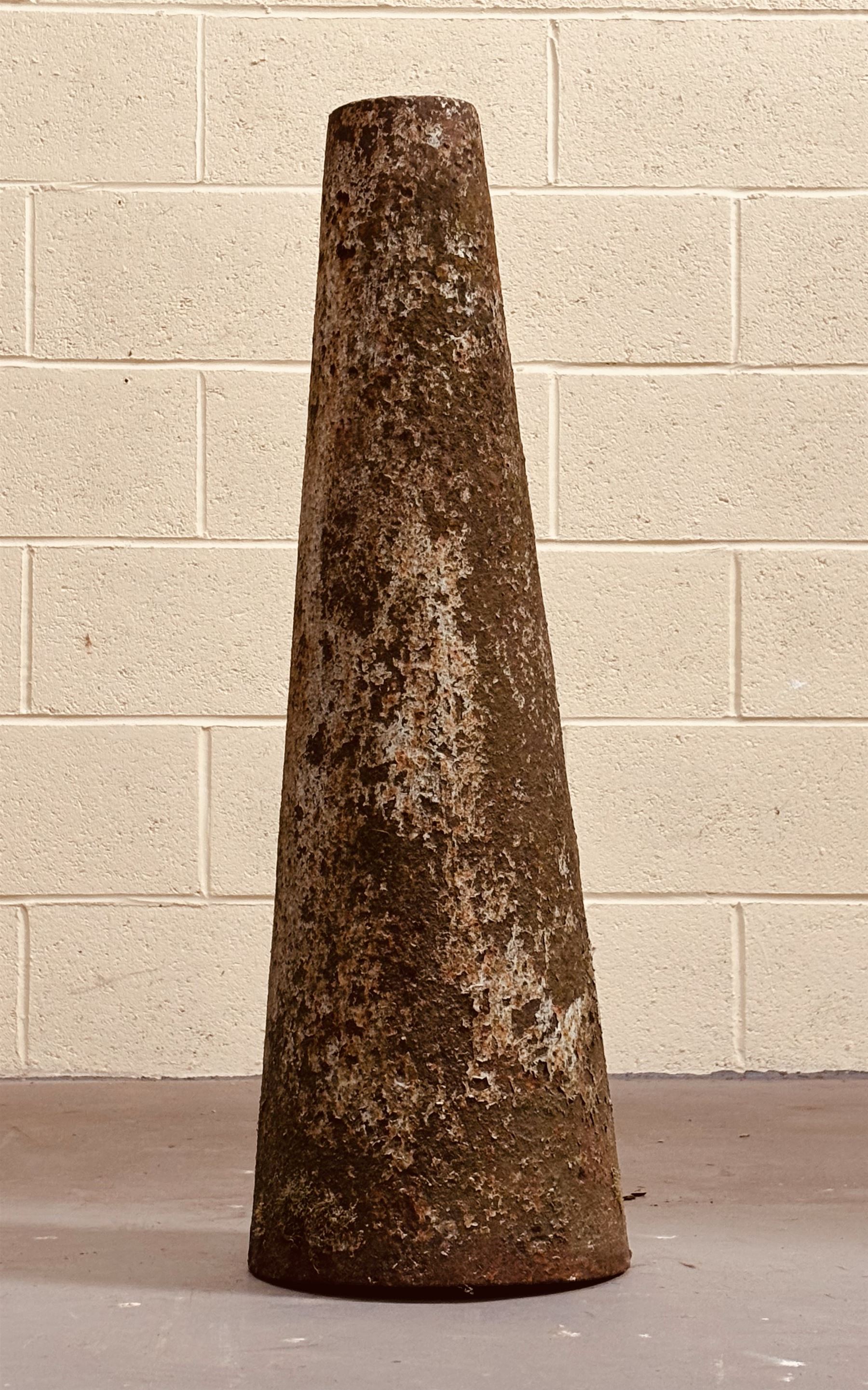 Large cast iron blacksmiths mandrel. H92cm.  - COLLECTION BY APPOINTMENT FROM: The White House, Thirsk Road, Easingwold, York, YO61 3NF - CALL 01723 507111 TO ARRANGE