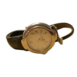 Gentlemans Dunhill wristwatch, on leather strap