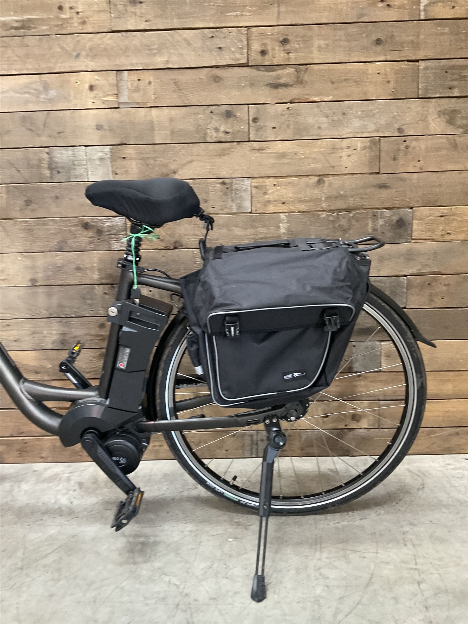Kalkhoff Jubilee i7 electric bike with 11Ah battery, with charger lock and manual