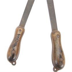 WWI folding trench saw in leather case, together with two pairs of military wire cutters