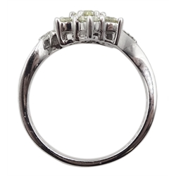 18ct white gold diamond cluster ring, hallmarked, diamond total weight 1.00 carat