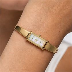 Gucci ladies gilt quartz wristwatch, Ref. 1500, with mother of pearl dial, boxed