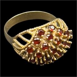 9ct gold red paste cluster ring