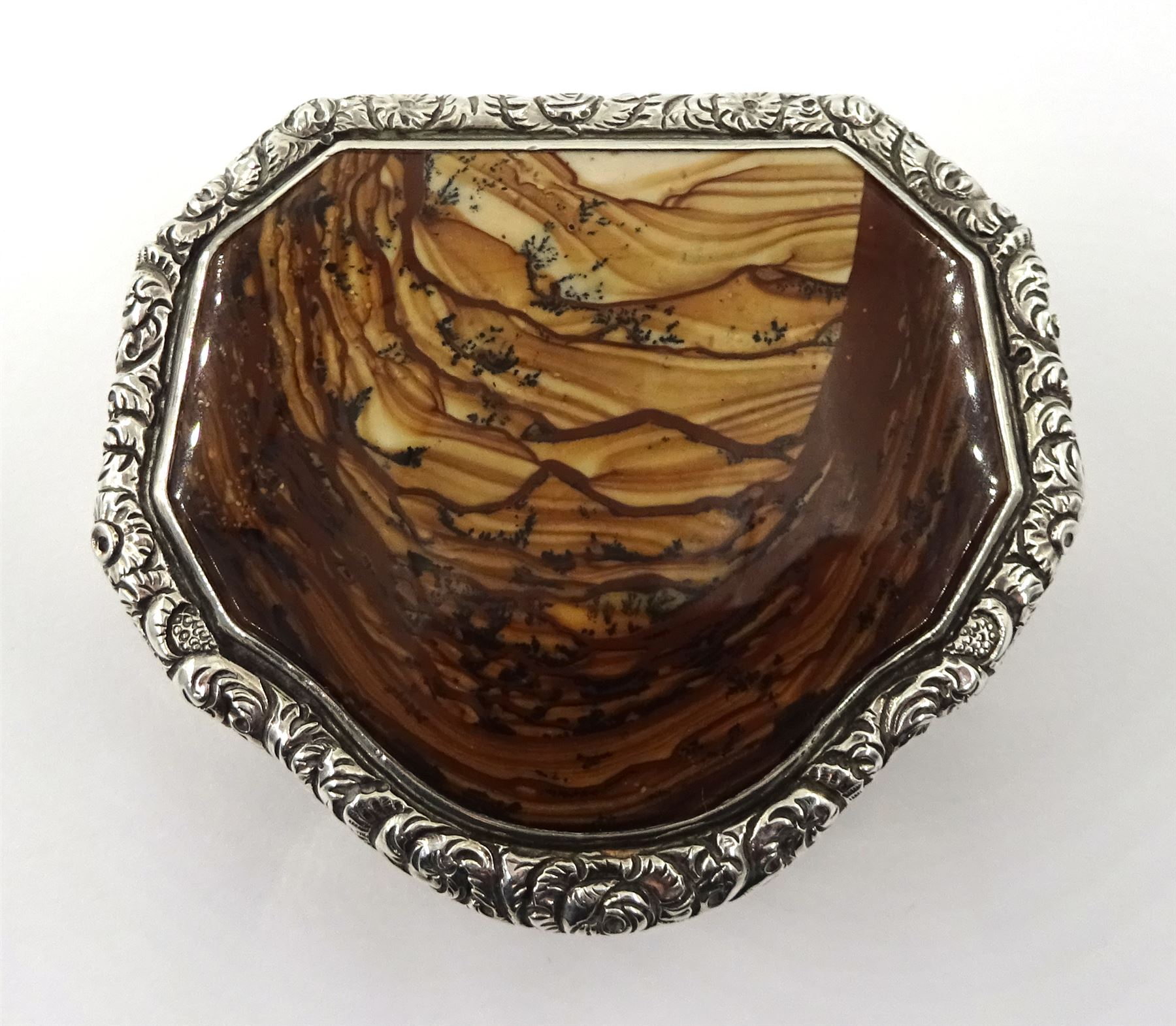 George III silver and agate snuff box, the base, engraved floral border and engine turned base with engraved monogram by Joseph Willmore, Birmingham 1797