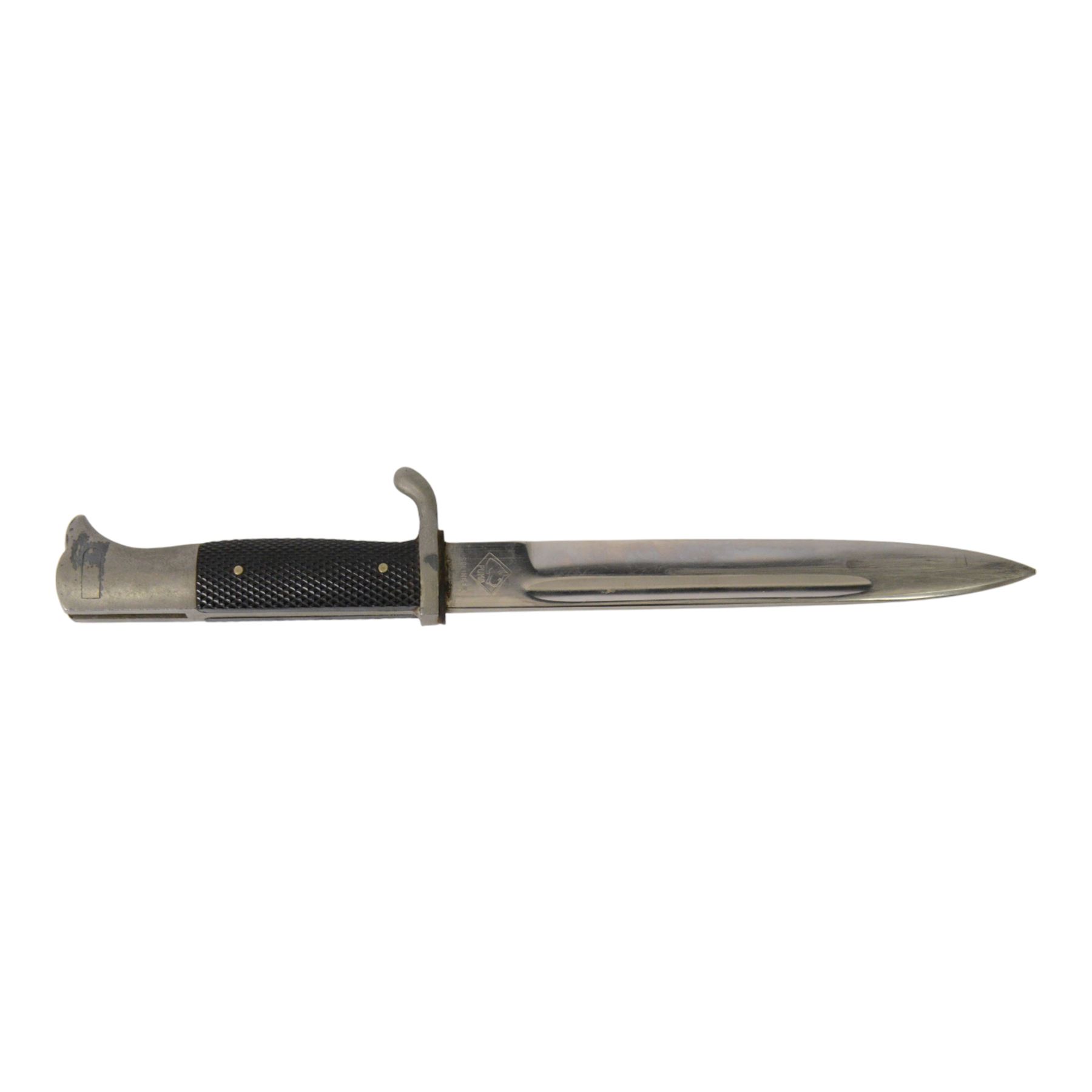 WWII German Third Reich K98 bayonet, with 20cm single edged fullered blade stamped to the ricasso Puma Solingen, with chequered two piece grip in a steel scabbard, overall L35cm