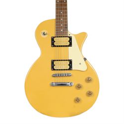 Tanglewood Sabre TSE-401 six-string electric guitar in ochre, L100cm 