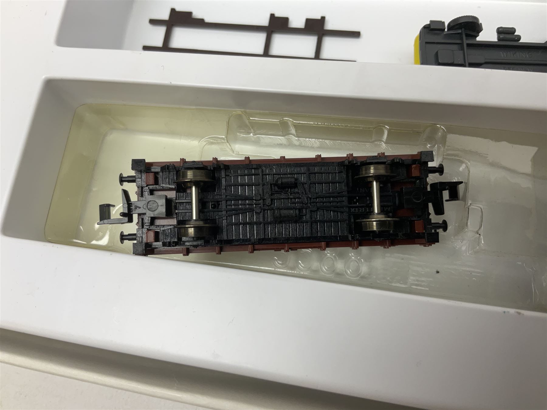 Trix Minitrix 'N' gauge - No.12363 'LINT' Diesel Powered Rail Car 'bendy' train; boxed; and No.11411 DB Zugset 'Danzas' goods set; boxed (2)