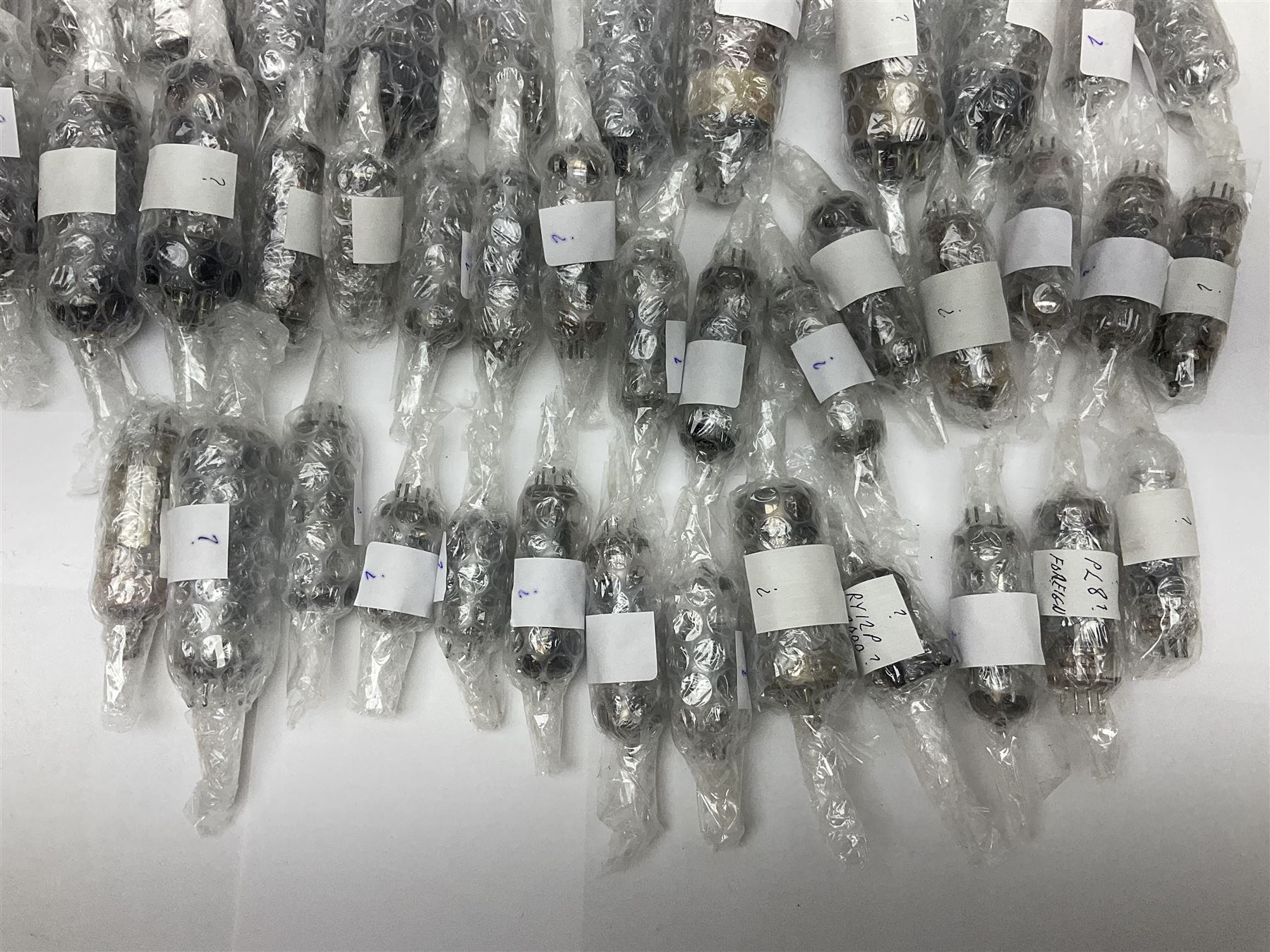 Collection of thermionic radio valves/vacuum tubes, approximately 82 