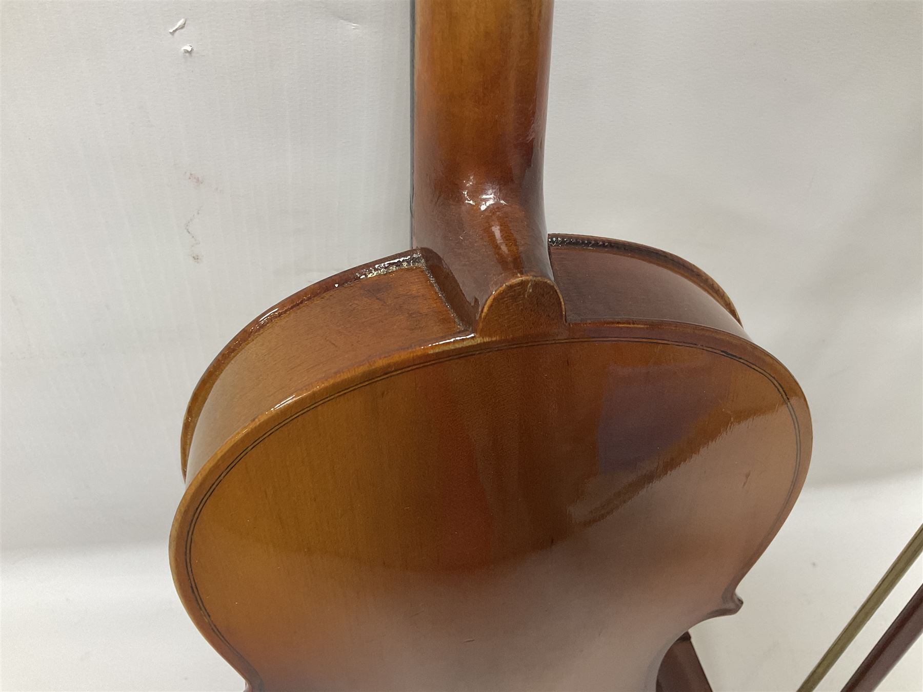 Full size violin with a maple back and ribs | Musical Instruments ...