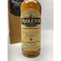 Midleton, 2006, Very Rare Irish Whiskey, 700ml, 40% vol, in original presentation box with certificate