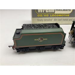 Wrenn '00' gauge - Rebuilt Bulleid Pacific 4-6-2 locomotive 'Eddystone' No.34028 in BR Green with centralised nameplate; boxed with instructions.