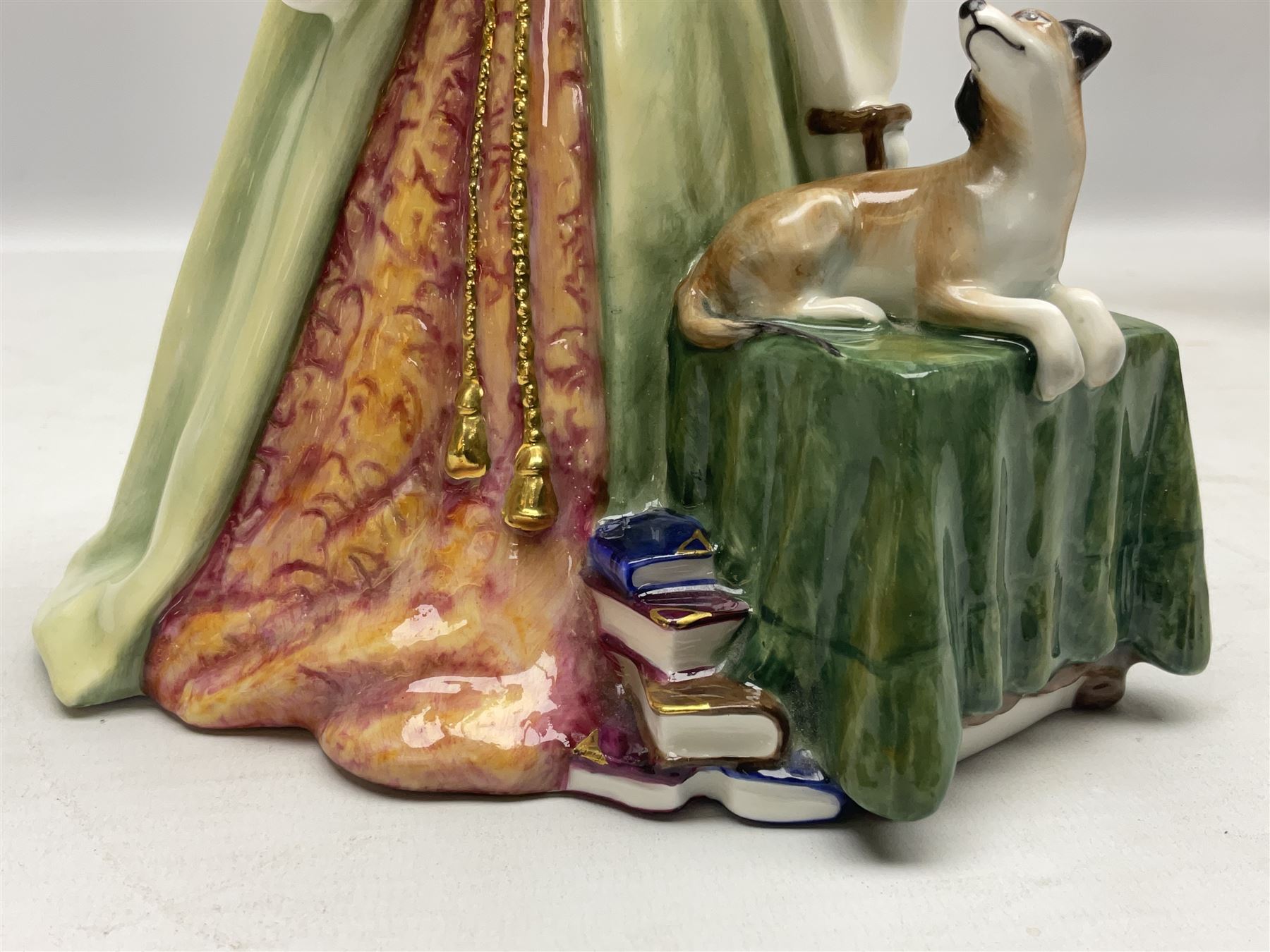 Royal Doulton limited edition Lady Jane Grey figure, HN3680, 2621/5000, H21cm