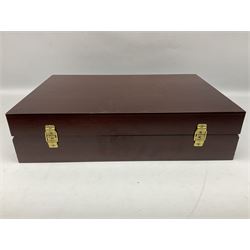 Canteen of Sheffield silver plate cutlery in wood case