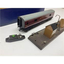 Hornby '00' gauge - LNER Heavy Goods Electric train Set with Class B12 4-6-0 locomotive No.8509, tender, seven wagons and accessories; boxed; Class 52 'Western' Diesel Hydraulic C-C locomotive 'Western Courier' No.D1062; Class 3F 'Jinty' 0-6-0 tank locomotive No.47606; and six goods wagons; two power controllers and oddments of track; all unboxed; together with Hornby Dublo TPO Mail Van Set with separate Line Side Apparatus and Junction Signals; all boxed