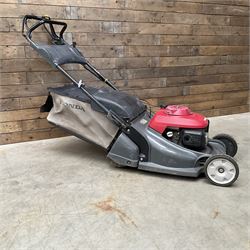 Honda Easy Start petrol lawn mower 