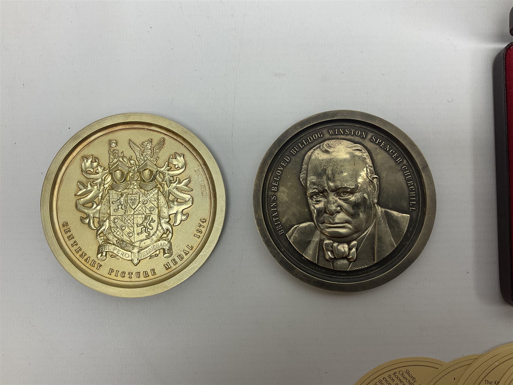 'The Churchill Centenary Picture Medal' cased limited edition of 500 medal struck in 22ct gold on sterling silver by Toye, Kenning & Spencer complete with set of 13 full colour card roundels depicting major events in Churchill's life