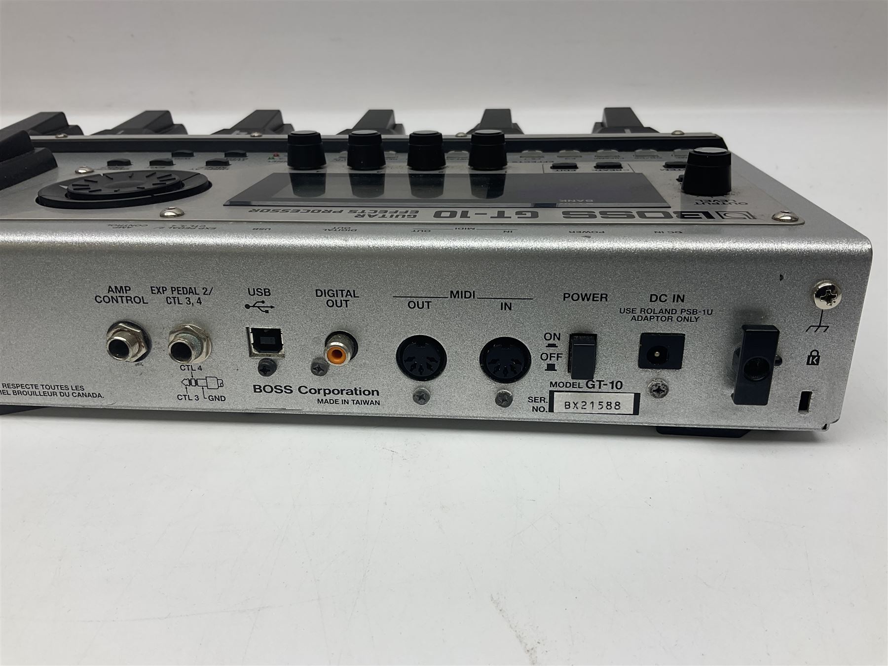 Boss GT-10 Guitar Effects Processor with loop feature serial