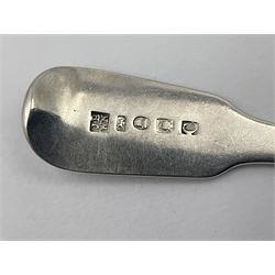 Pair of George III York silver Fiddle pattern dessert spoons, each engraved with a rampant lion crest, hallmarked James Barber & William North, York 1789