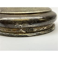 1920's century silver toped cut glass dressing table jar, hallmarked London 1921, together with a Victorian silver thimble, hallmarked Birmingham 1898, and a silver plated vesta case, (3)