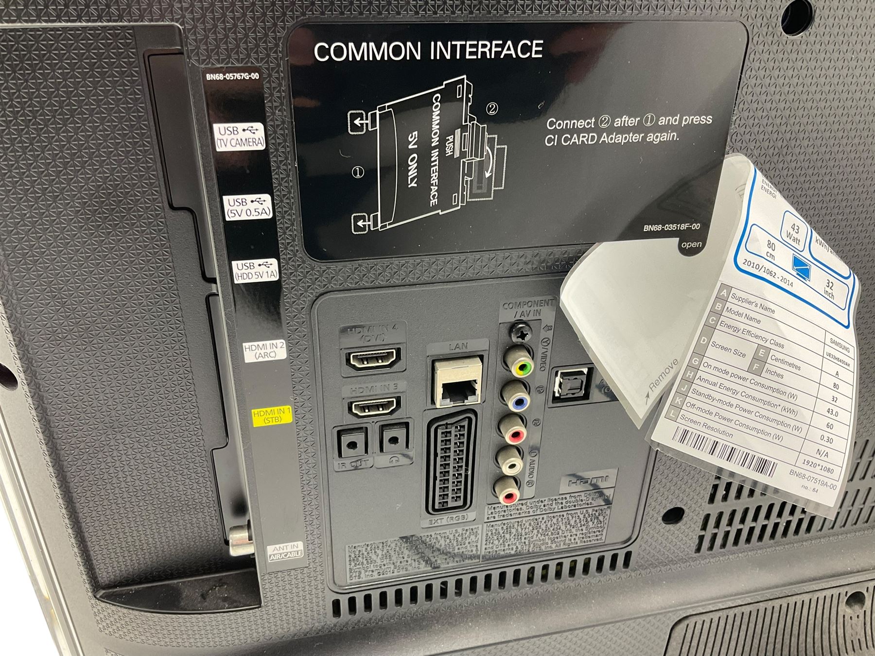 SAMSUNG UE32H6400ALK television with remote 