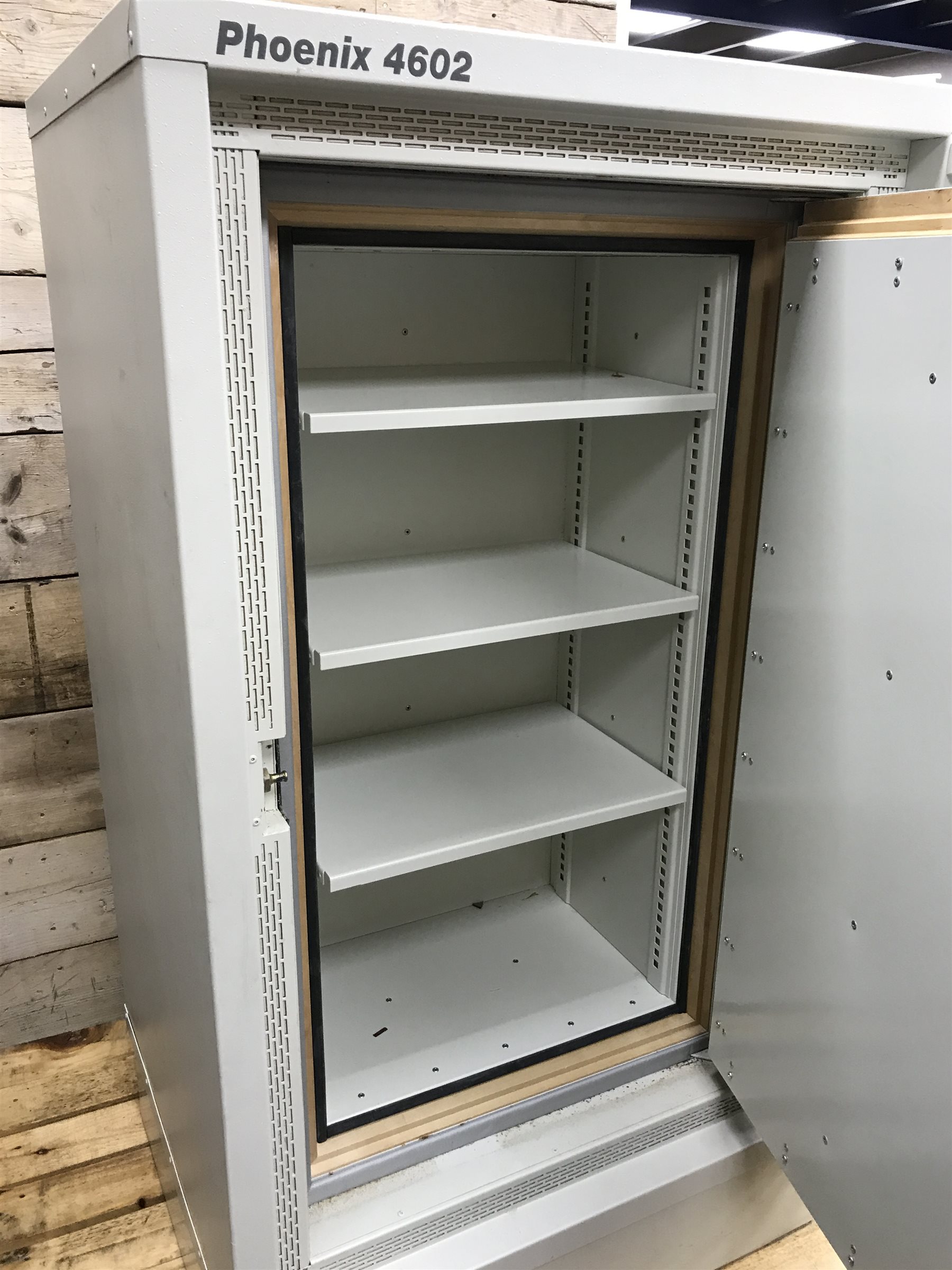 Large commercial safe by Phoenix, model no. 4602, interior fitted with three adjustable shelves, with two keys, external dimensions - W80cm (including hinges), H138cm, D64cm (including hinges), internal dimensions - W47cm, H93cm, D30cm 