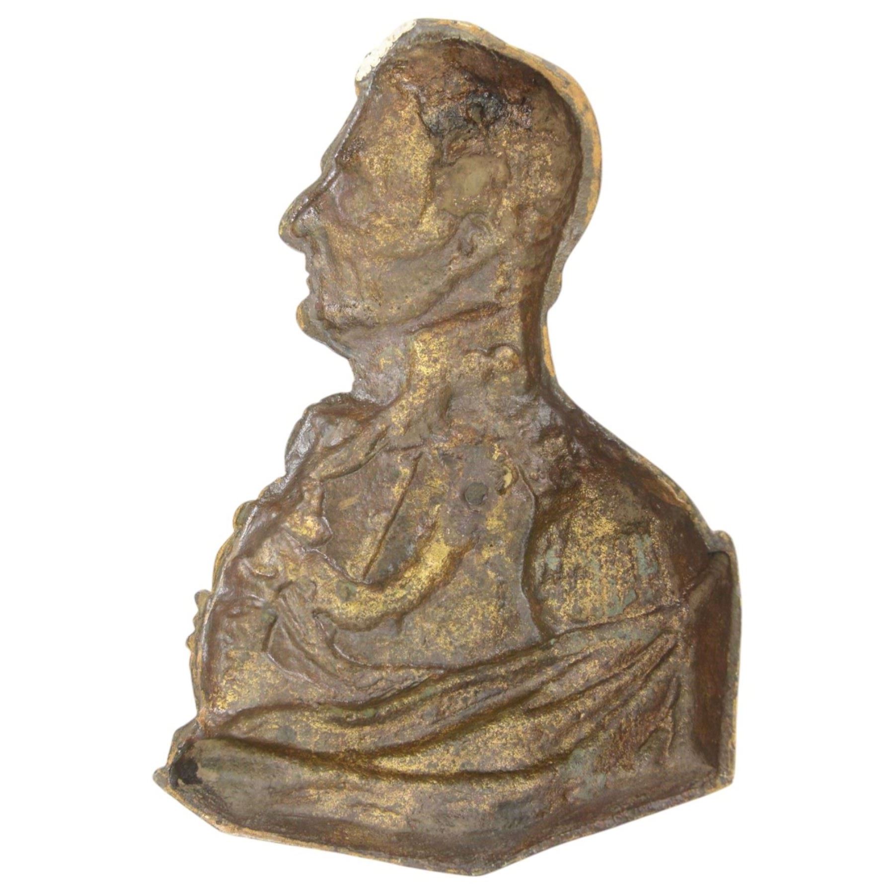 Victorian cast gilt bronze wall bust depicting The Duke of Wellington, H18cm
