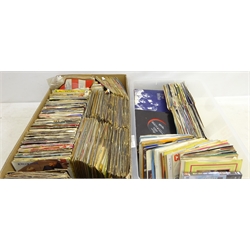  Collection of vinyl singles including The Who, Stevie Wonder, Cliff Richard, Elvis, Lionel Richie, Donna Summer and other, in two boxes  