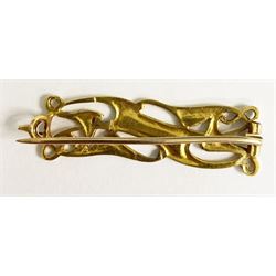 Art Nouveau 17ct gold open work bar brooch, the back engraved Rd No. 377757