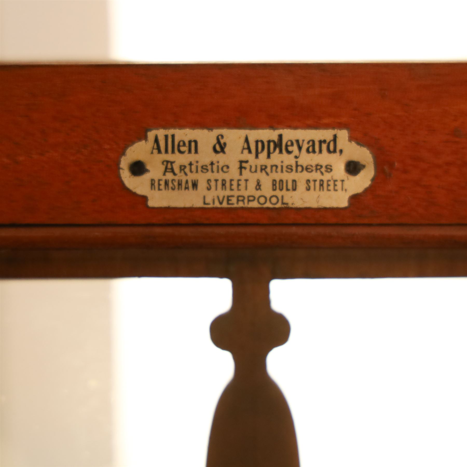 Edwardian satinwood display cabinet, satinwood crossbanded top, with central astragal glazed cabinet, baized lined shelves, raised on tapering supports terminating in spade feet