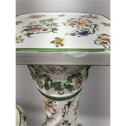 Capodimonte planter on stand with floral decoration, plater H26.5cm D25cm, stand 69cm. 