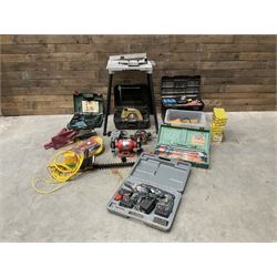 A quantity of power and hand tools including Skilsaw Classic circular saw, Makita 9401 belt sander, Bosch POF 52 router etc