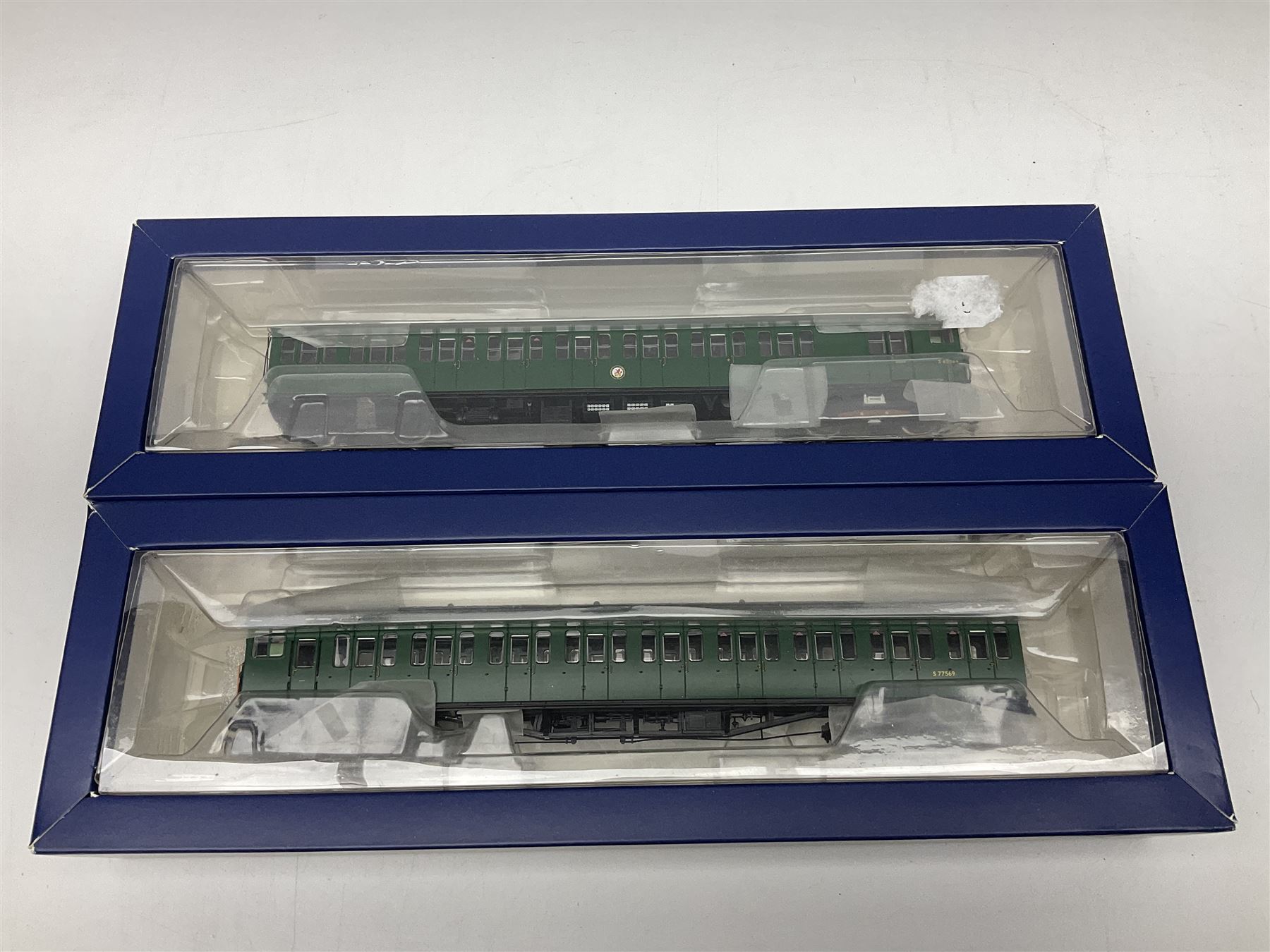 Bachmann '00' gauge - Class 416 2-car EMU Set in Southern Railway green; boxed