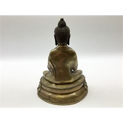 Cast brass figure of a seated Buddha, H28.5cm