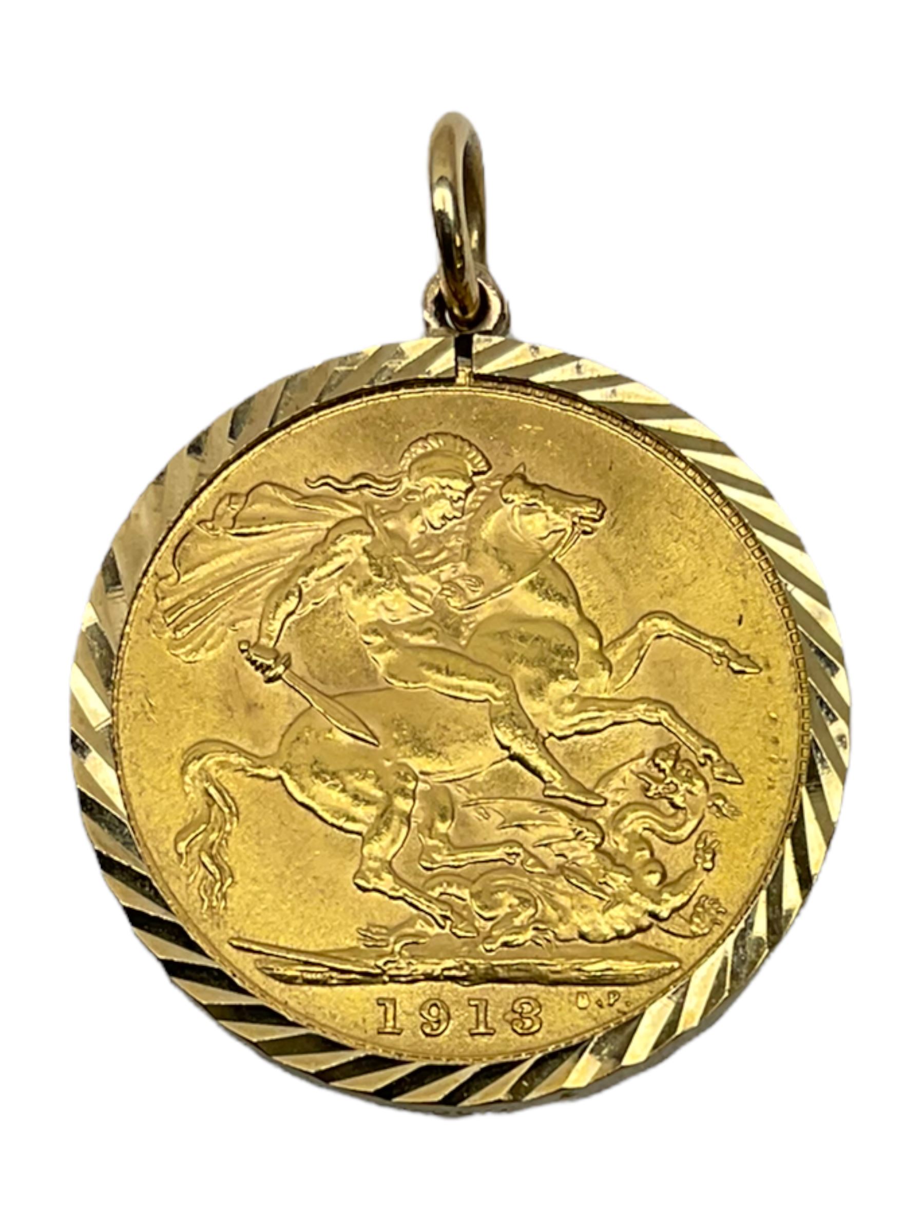 King George V 1913 gold full sovereign coin, loose mounted in 9ct gold pendant, hallmarked