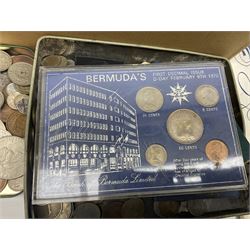 Great British and World coins, including a small number of pre 1920 silver coins, pre-decimal pennies, commemorative crowns, various part filled 'The London Mint Office' commemorative coin folders, Britain's First Decimal Coins sets in blue folders, pre-Euro coinage, United States of America coins etc