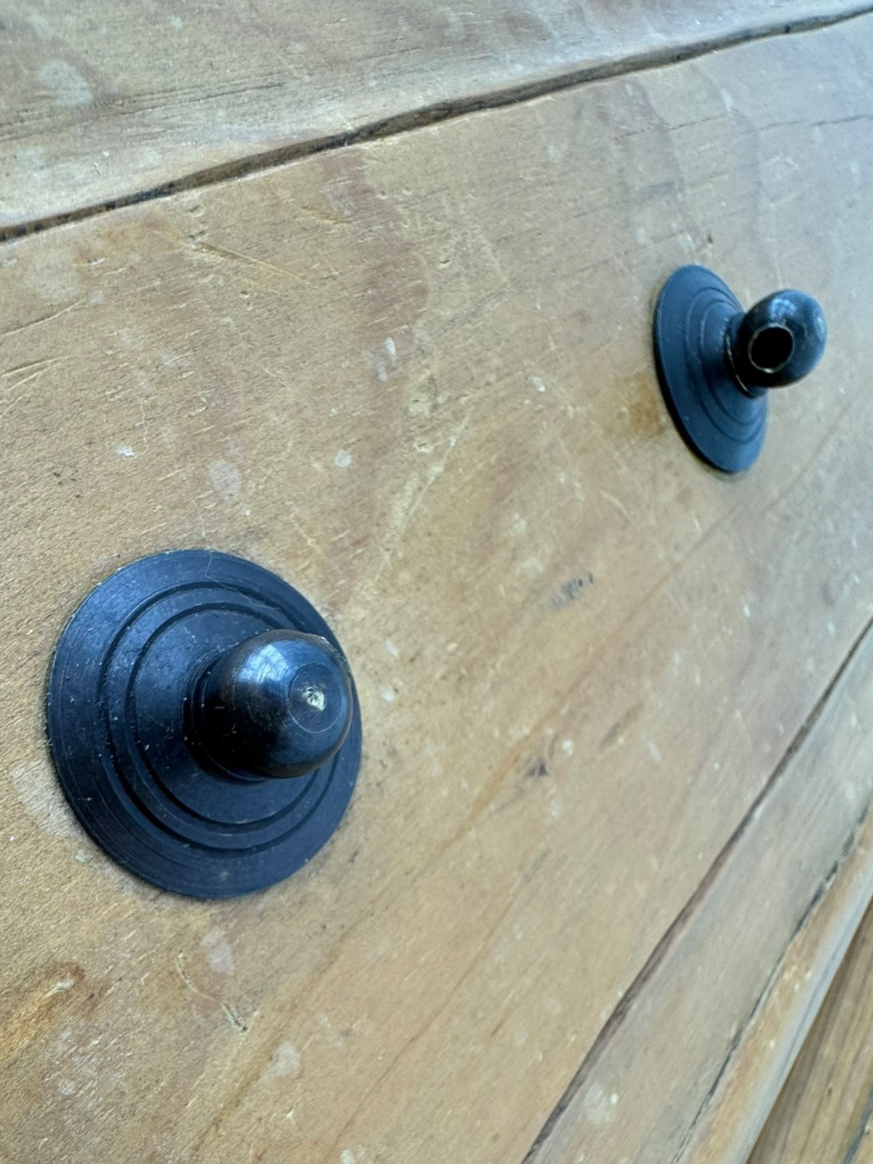 French design hardwood chest, rectangular top with moulded edge over two short and two long drawers with carved scrolling foliate decoration, flanked by carved acanthus leaf columns, on bracket supports
