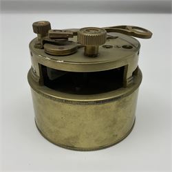 Royal Navy Stanley MK1 1941 brass pocket sextant, H6.5cm